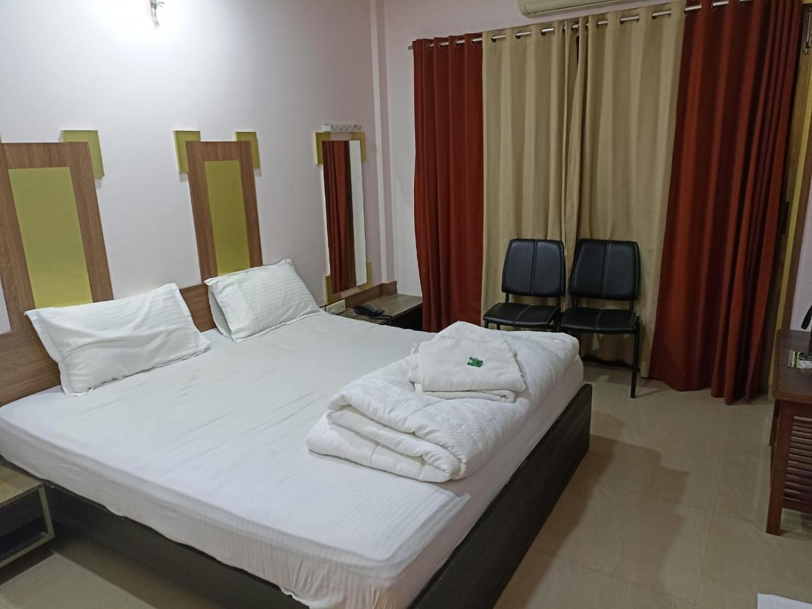 Hotel Laxmi Residency Lonavala Exterior photo